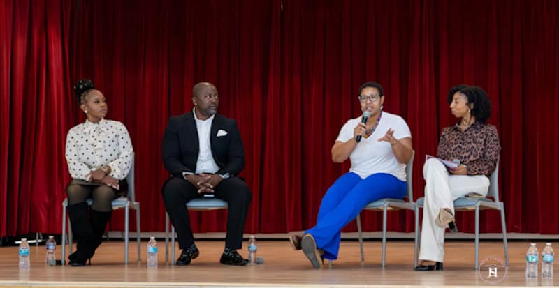 DSC_9217-Enhanced-NR Ginger Haithcox presenting